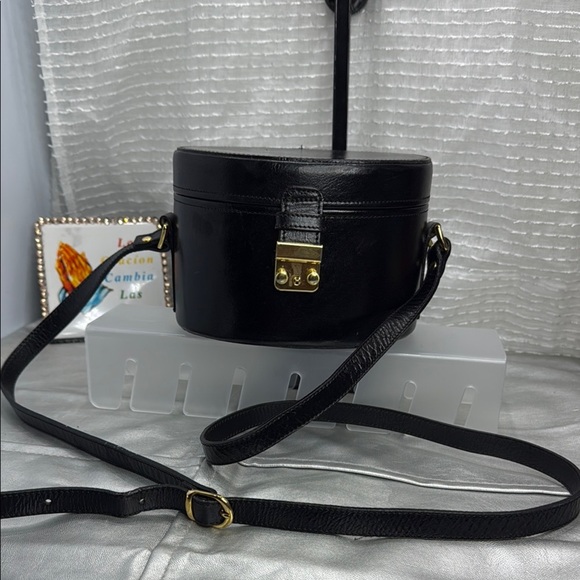 (B7) Michael Rome Cross Vintage, 1980sBenchley BagBlack Leather HandbagNO KEY - Picture 1 of 12